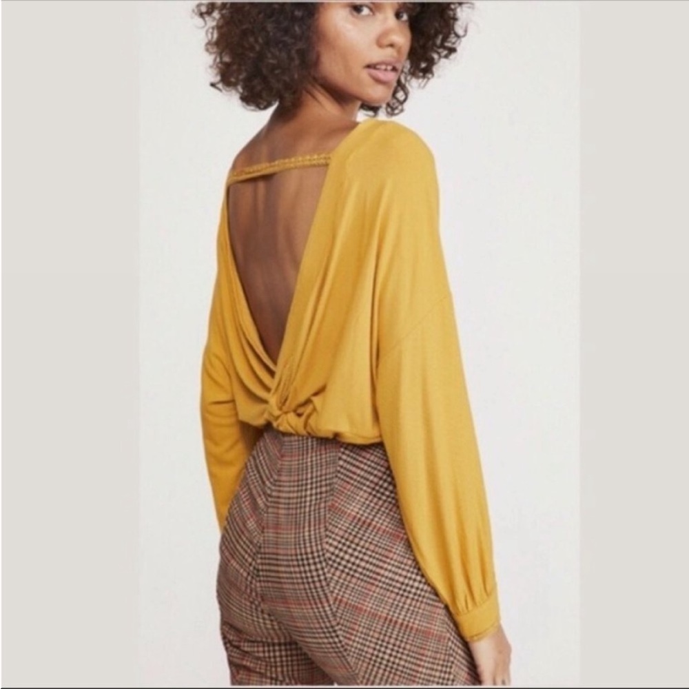 Free People | NWT open back loose fit long sleeve knit blouse sz small